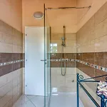 Gaya In With Xl Pool And Stunning Garden * ポレッチ